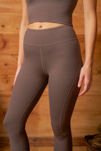 Elevate Legging - Truffle